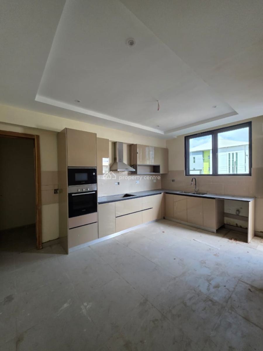 Brand New 3 Bedrooms Flat with 1 Room Bq, Lekki Phase 1, Lekki, Lagos, Flat / Apartment for Sale