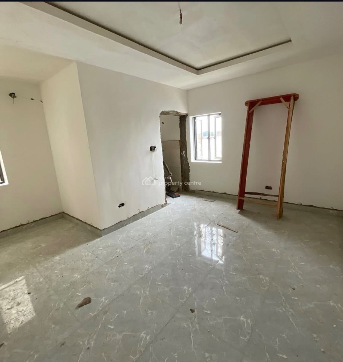 Nice and Spacious 3 Bedroom Apartment, Eric Moore, Surulere, Lagos, Flat / Apartment for Sale