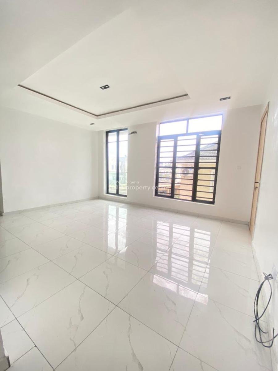 Excellent 2 Bedroom Apartment, Ilasan, Lekki, Lagos, Flat / Apartment for Rent