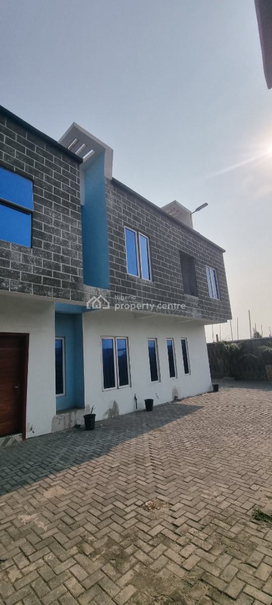 Very Spacious 3 Bedroom Terrace Duplex with Swimming Pool, Okunajah, Eti-osa, Ajah, Lekki, Lagos, Terraced Duplex for Rent