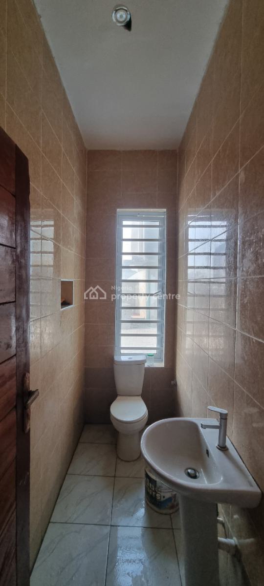 Very Spacious 3 Bedroom Terrace Duplex with Swimming Pool, Okunajah, Eti-osa, Ajah, Lekki, Lagos, Terraced Duplex for Rent