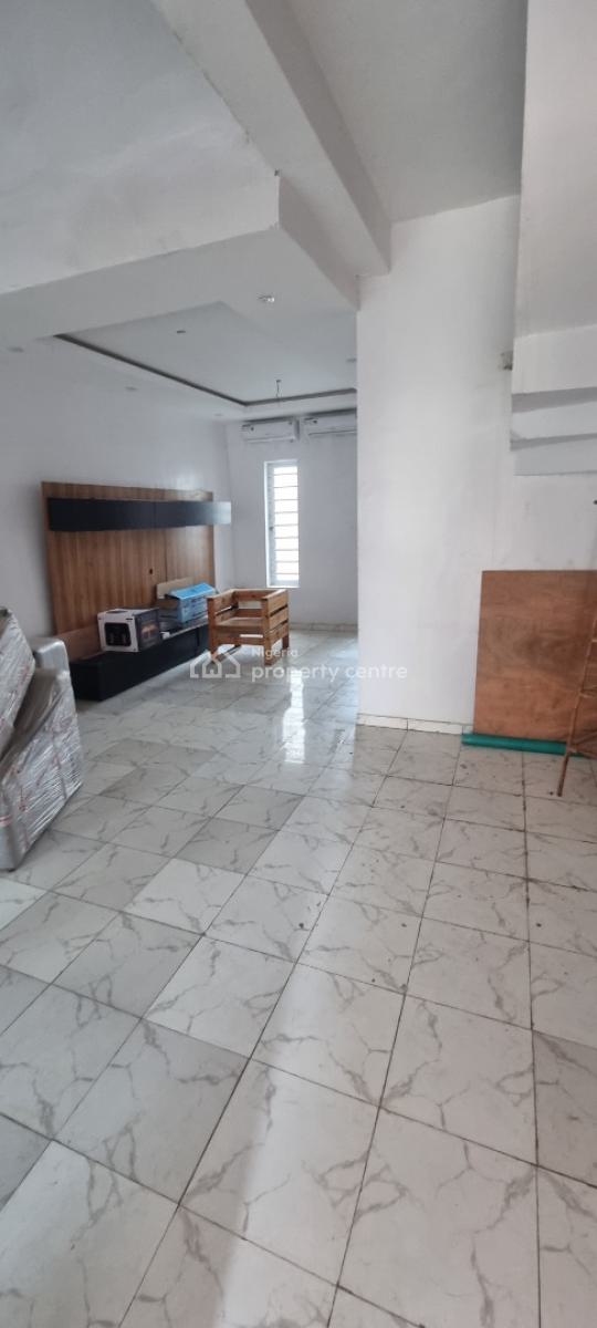 Very Spacious 3 Bedroom Terrace Duplex with Swimming Pool, Okunajah, Eti-osa, Ajah, Lekki, Lagos, Terraced Duplex for Rent