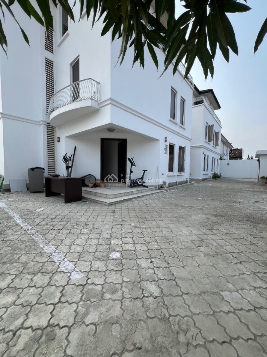 Fully Serviced Super Luxury Mini-flat, Off Admiralty Way, Lekki Phase 1, Lekki, Lagos, Mini Flat (room and Parlour) for Rent