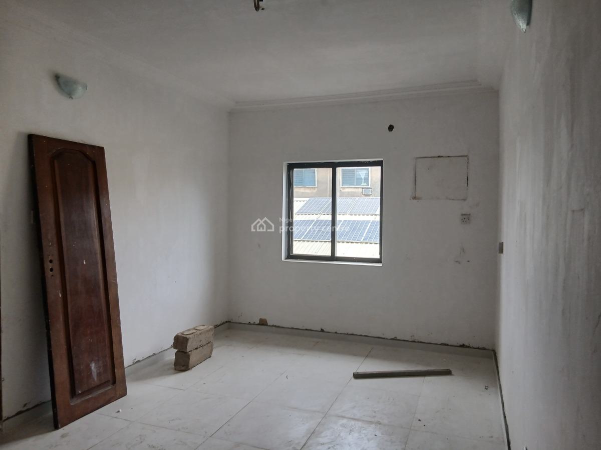 a Newly Renovated Spacious 3 Bedroom Flat Ensuite, Off Herbert Macaulay Way, Alagomeji, Yaba, Lagos, Flat / Apartment for Rent