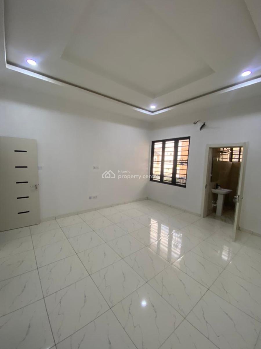 Big Masters Bedroom, Very Cheap, Orchid Road, Lekki, Lagos, Flat / Apartment for Rent