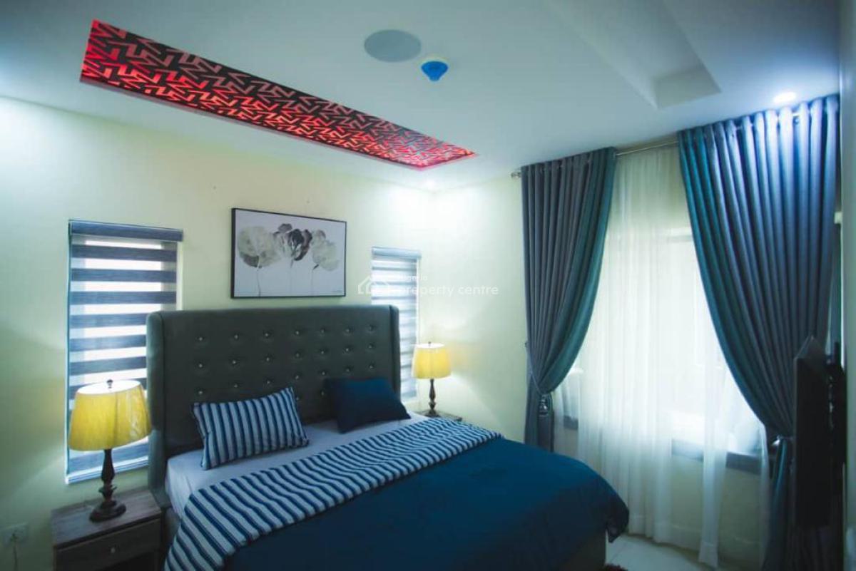 3 Bedroom Apartment, Yaba, Lagos, Flat / Apartment Short Let