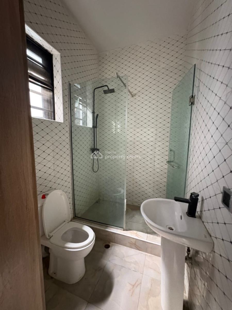 Single Room Shared Kitchen Upstairs, Orchid Estate, Lekki, Lagos, Flat / Apartment for Rent