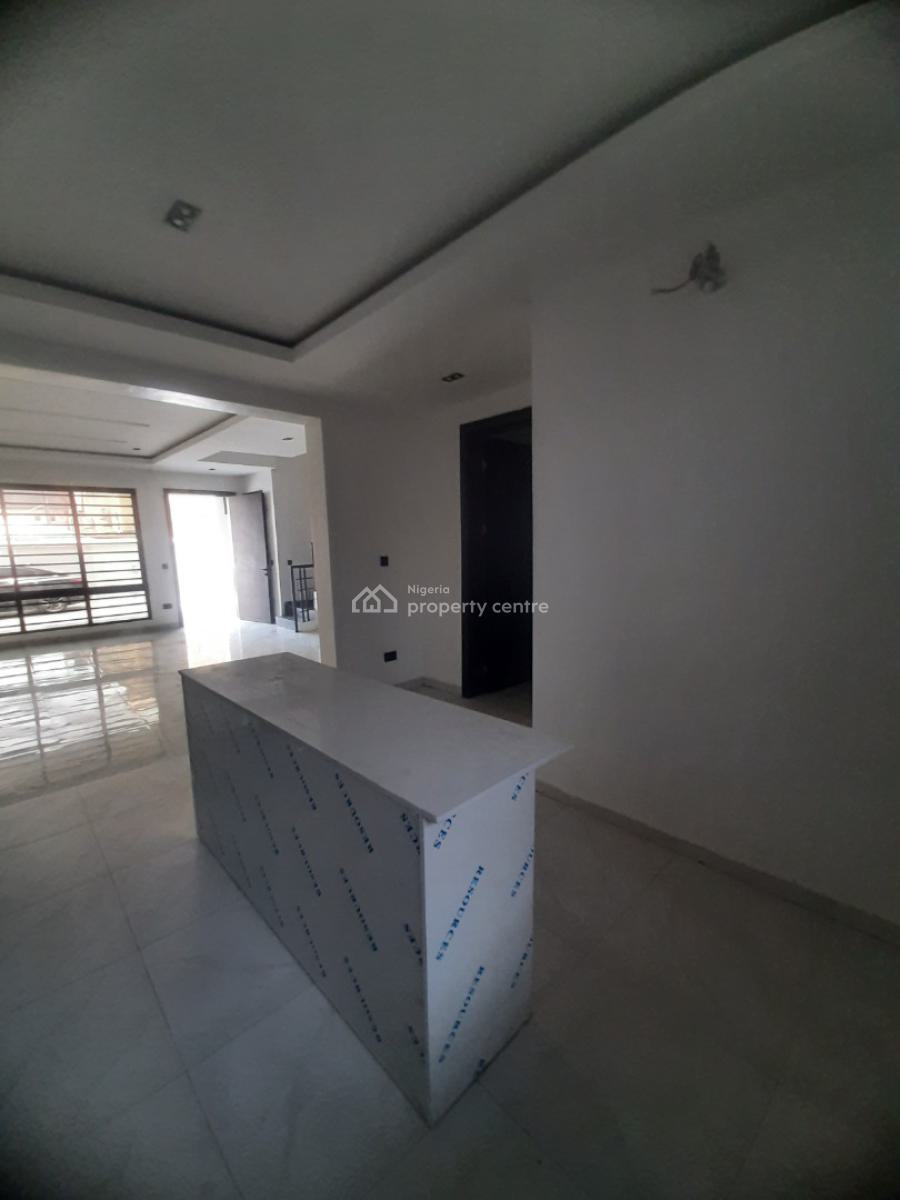 4 Bedroom Terrace Duplexs, Lekki Phase 1, Lekki, Lagos, Terraced Duplex for Rent