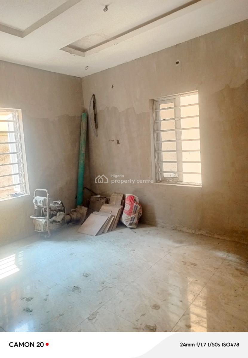 *executive, Standard 2bedrooms Upstairs with Pop, Screeded Walls, Kitc, Ijesha, Surulere, Lagos, Flat / Apartment for Rent