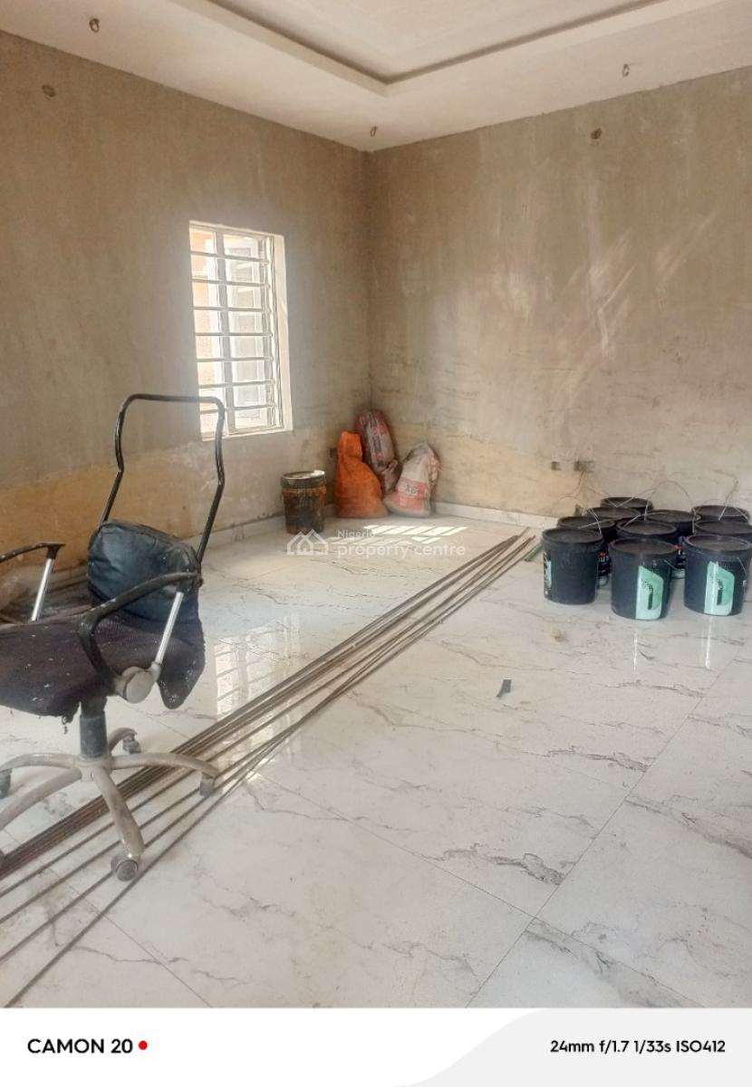 *executive, Standard 2bedrooms Upstairs with Pop, Screeded Walls, Kitc, Ijesha, Surulere, Lagos, Flat / Apartment for Rent