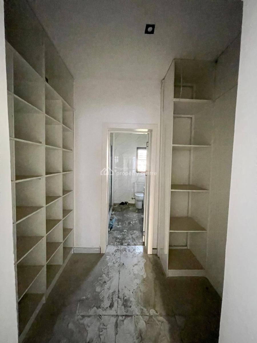 Standard 3 Bedroom Apartment Available, Lekki Phase 1, Lekki, Lagos, Flat / Apartment for Sale
