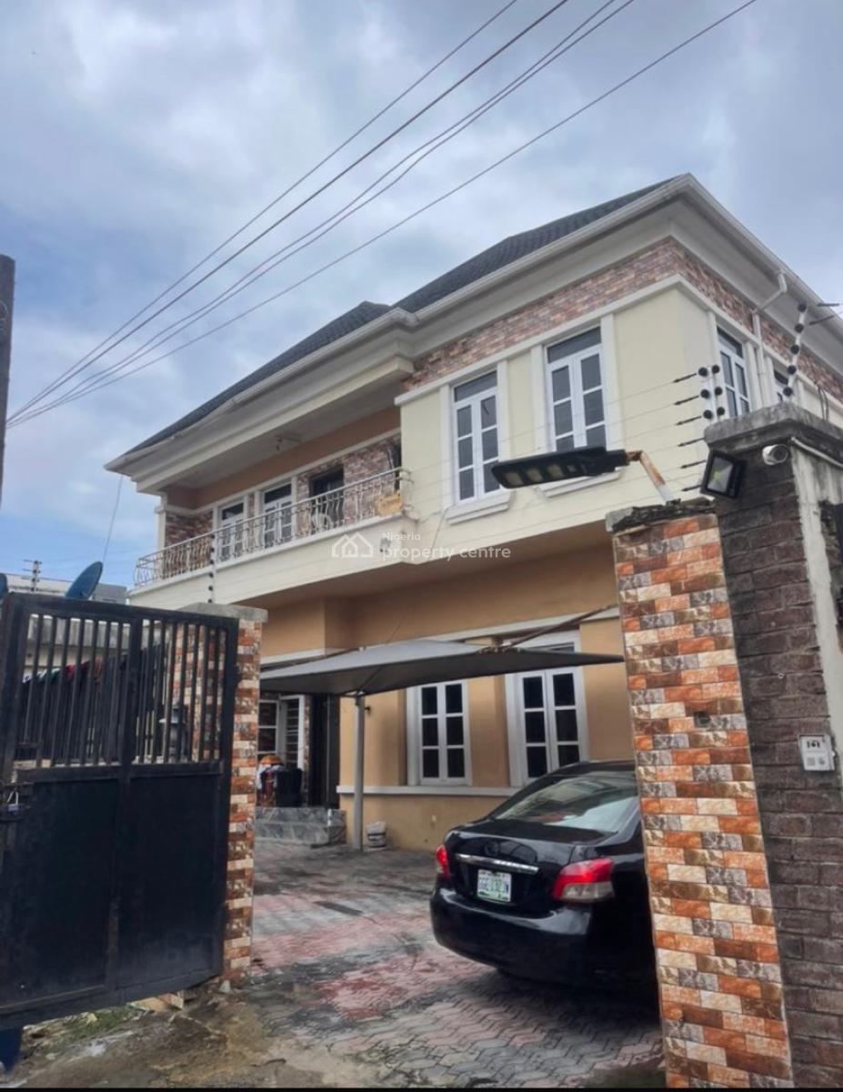 Spacious Big and Standard Masters Bed Upstairs, Ikota Lekki Counting, Lekki, Lagos, Flat / Apartment for Rent