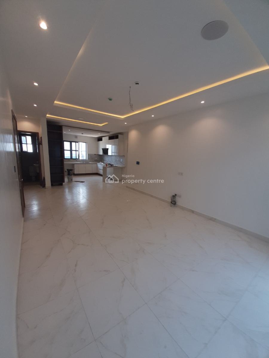 Serviced with 24/7 Power Supply 2 Bedroom En-suite Flat with Open Fitt, Lekki Phase 1, Lekki, Lagos, Flat / Apartment for Rent