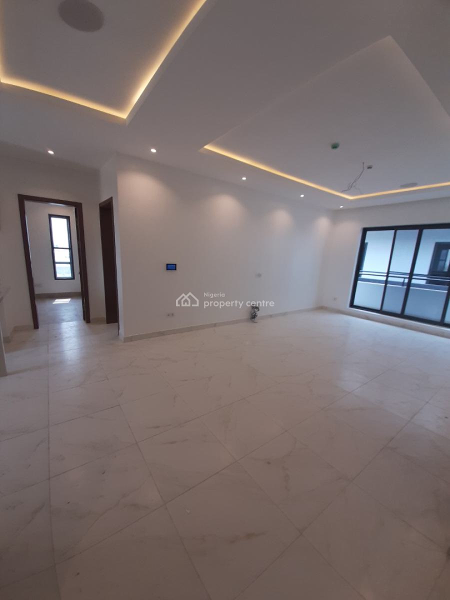 Serviced with 24/7 Power Supply 2 Bedroom En-suite Flat with Open Fitt, Lekki Phase 1, Lekki, Lagos, Flat / Apartment for Rent