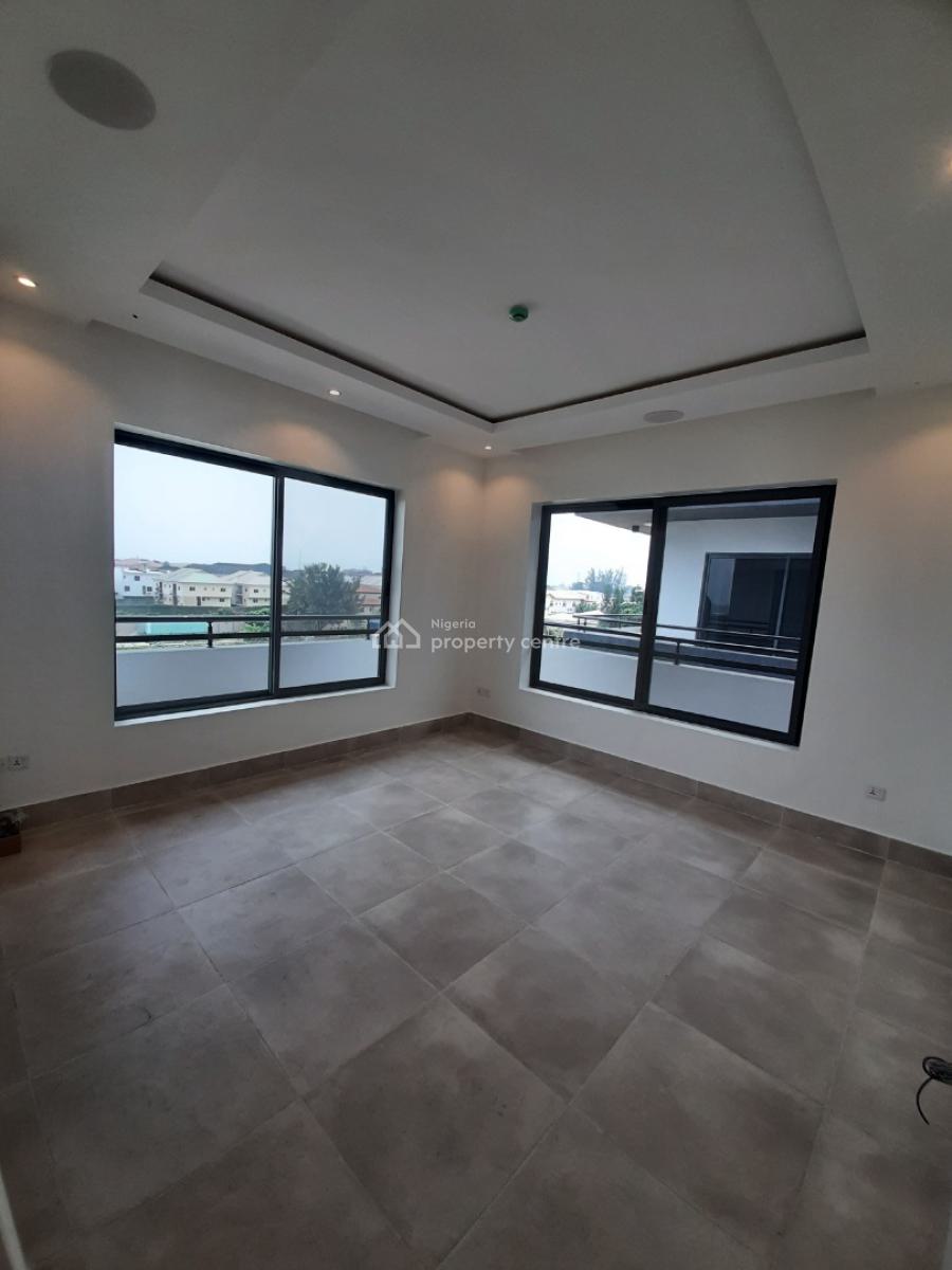 Serviced with 24/7 Power Supply 2 Bedroom En-suite Flat with Open Fitt, Lekki Phase 1, Lekki, Lagos, Flat / Apartment for Rent
