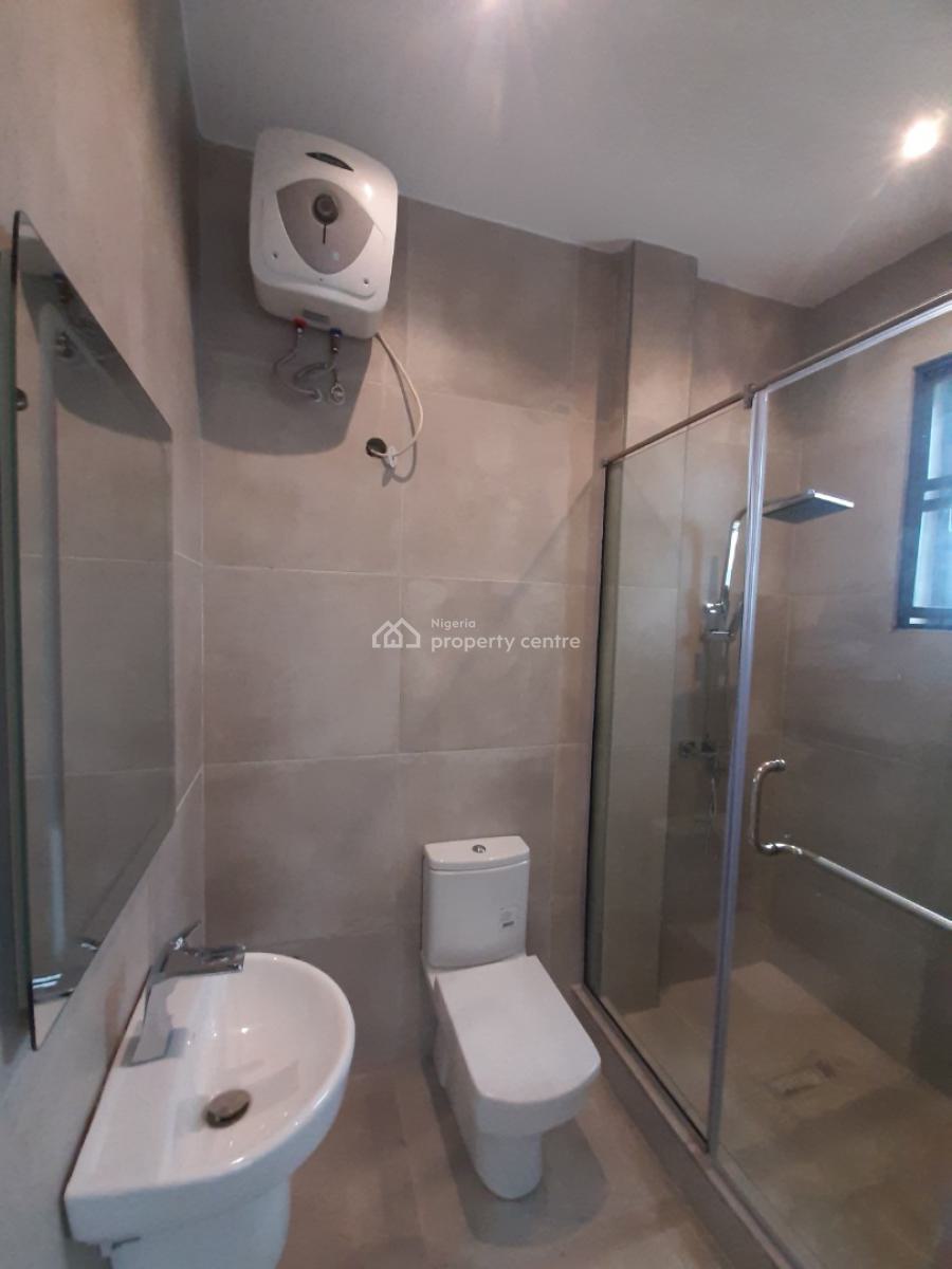 Serviced with 24/7 Power Supply 2 Bedroom En-suite Flat with Open Fitt, Lekki Phase 1, Lekki, Lagos, Flat / Apartment for Rent