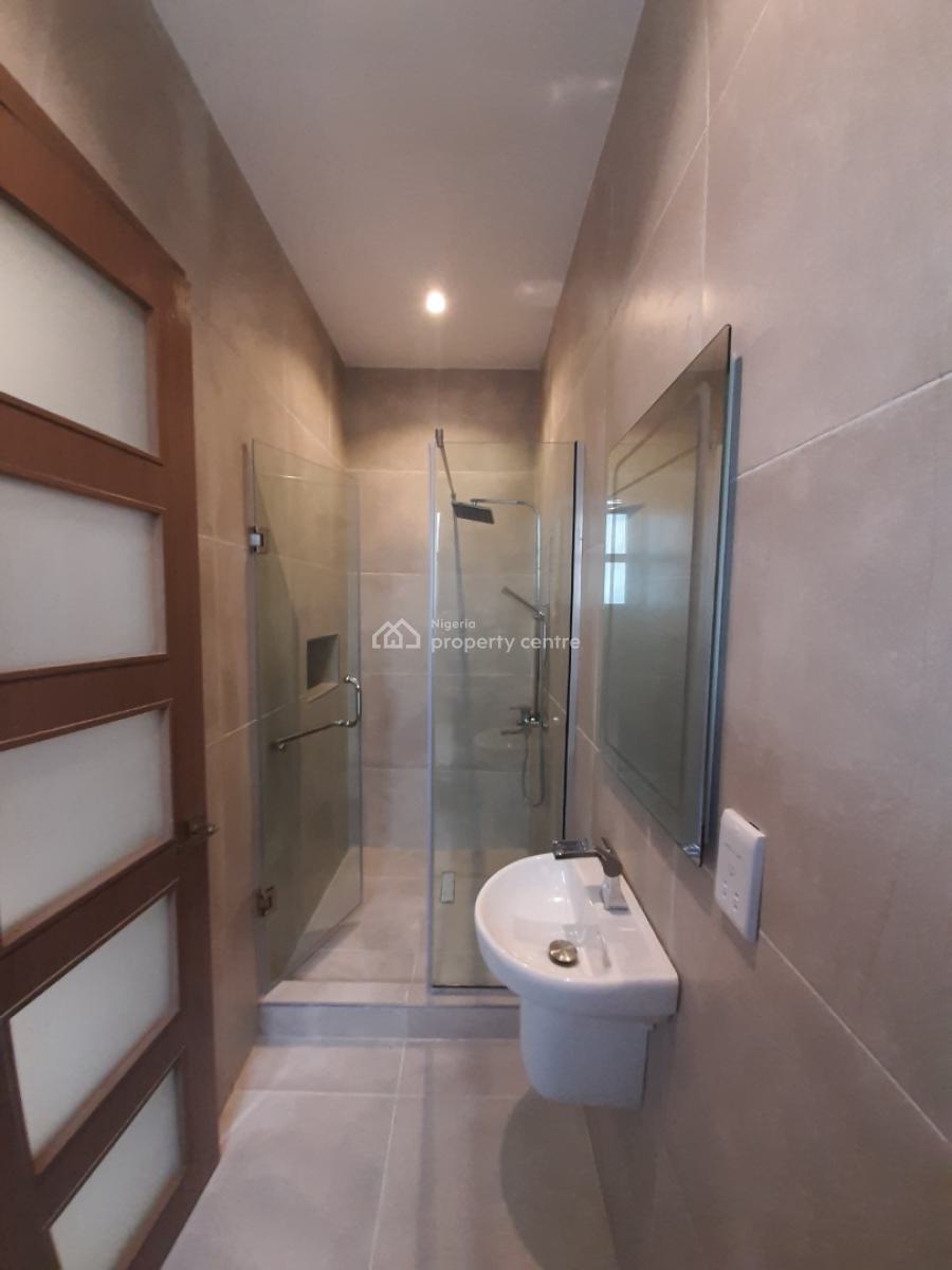 Serviced with 24/7 Power Supply 2 Bedroom En-suite Flat with Open Fitt, Lekki Phase 1, Lekki, Lagos, Flat / Apartment for Rent