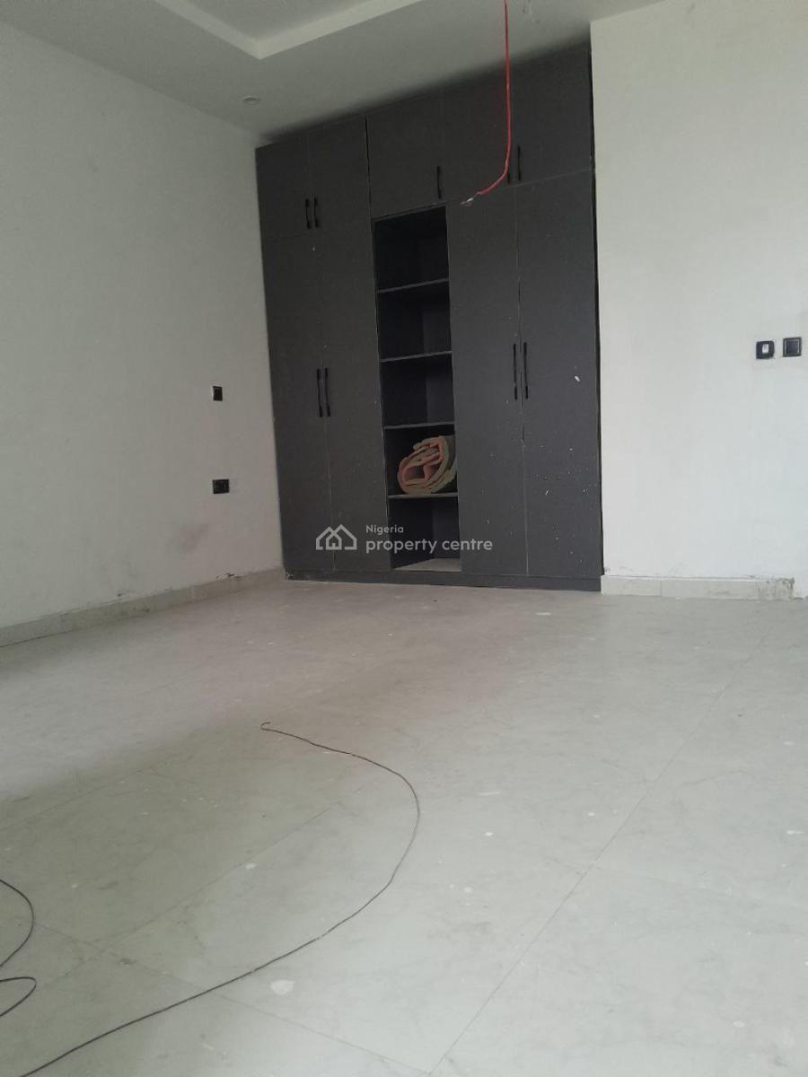 Move-in Ready 2-bedroom Apartment in Prime Location, Woodland Estate, Behind Nike Art Gallery, Ikate, Lekki, Lagos, Flat / Apartment for Sale