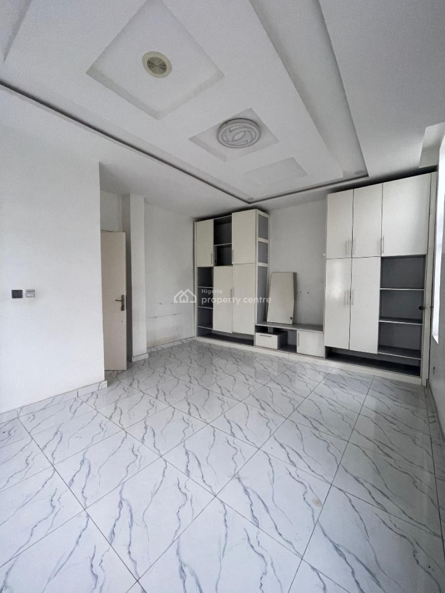 3 Bedroom Apartment Well Standard and Spacious, Osapa, Lekki, Lagos, Flat / Apartment for Rent