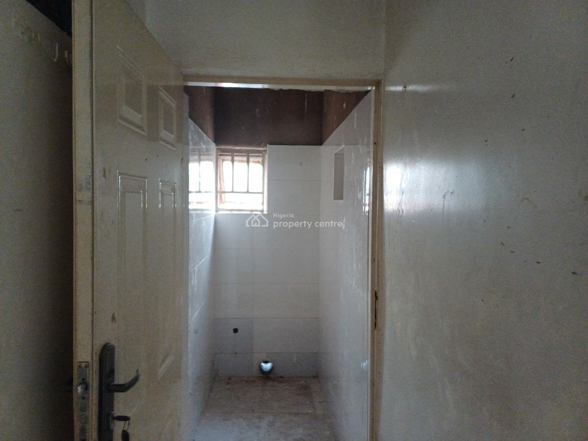 2 Bedroom Flat on The Ground Floor, Wuse 2, Abuja, Flat / Apartment for Rent