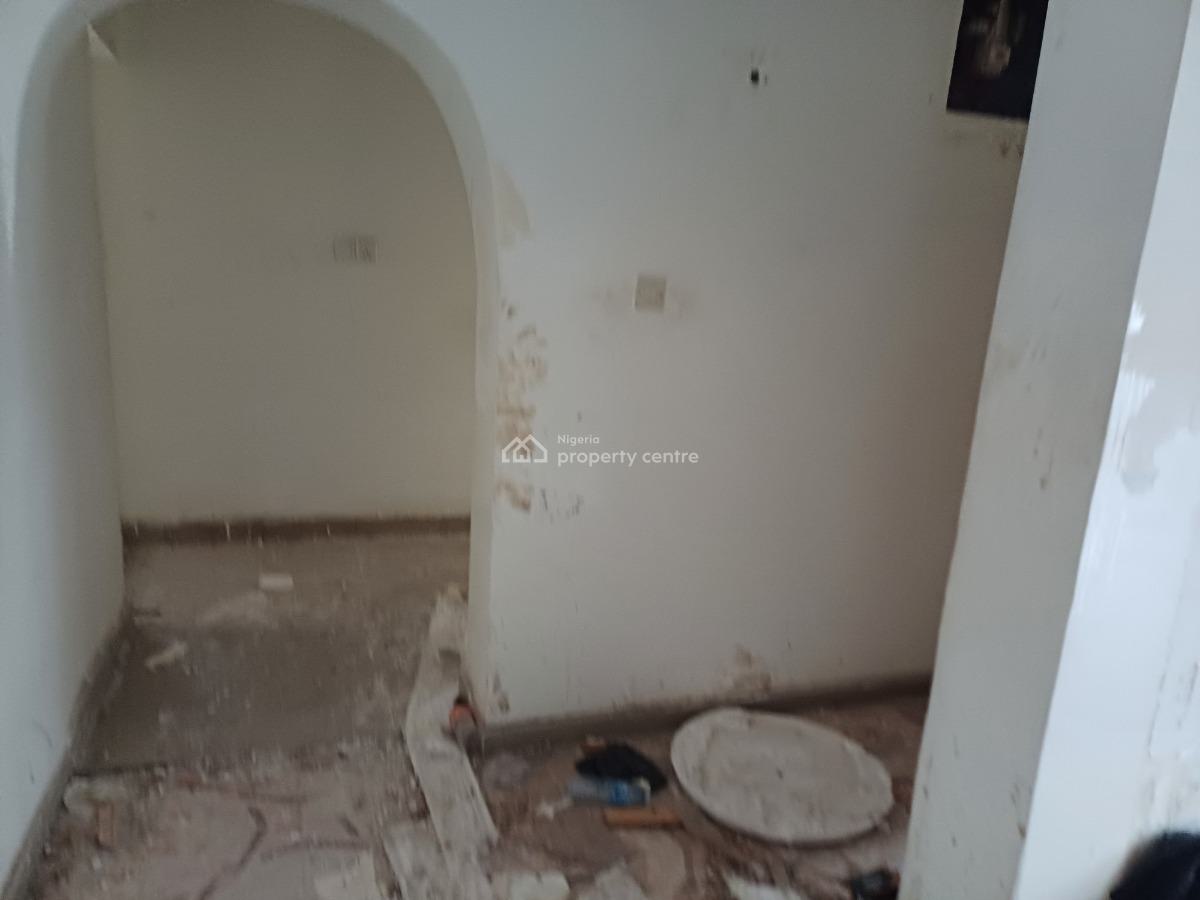 2 Bedroom Flat on The Ground Floor, Wuse 2, Abuja, Flat / Apartment for Rent