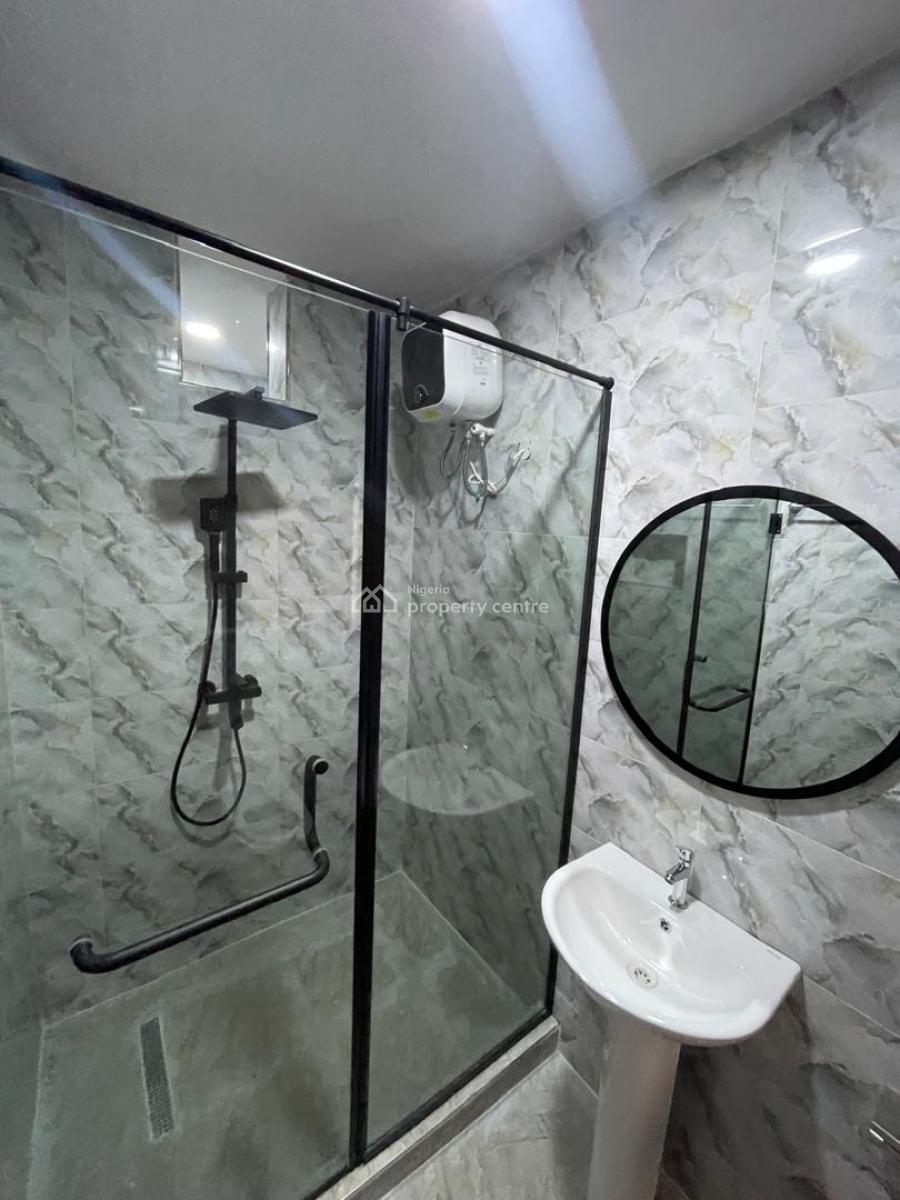 Luxury 1-bedroom Apartment, Onike, Yaba, Lagos, Mini Flat (room and Parlour) Short Let
