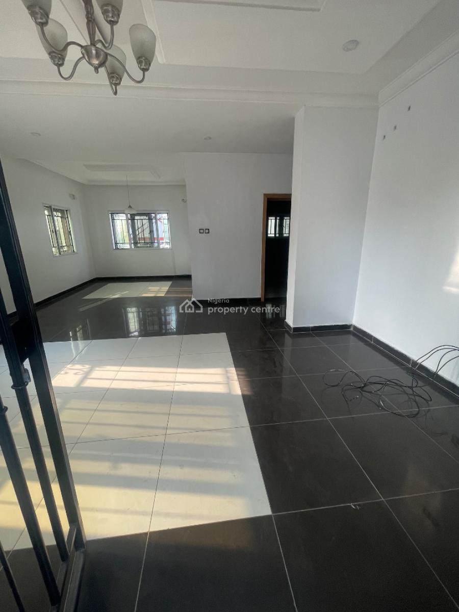3 Bedroom Terrace, Right Side Mini Estate, Lekki Phase 1, Lekki, Lagos, Terraced Duplex for Rent