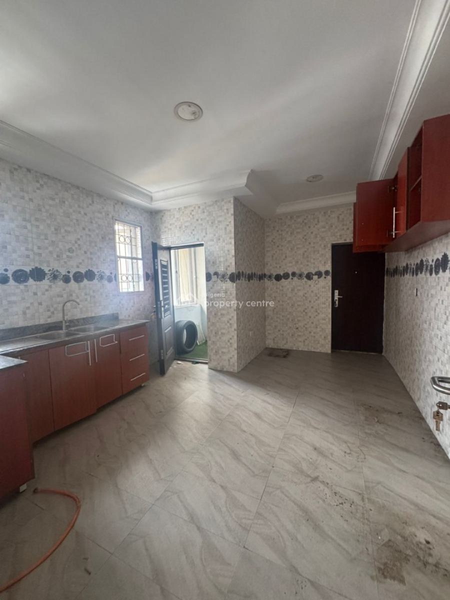 2bedroom Flat, Lekki Phase1 Right Side, Lekki Phase 1, Lekki, Lagos, Flat / Apartment for Rent