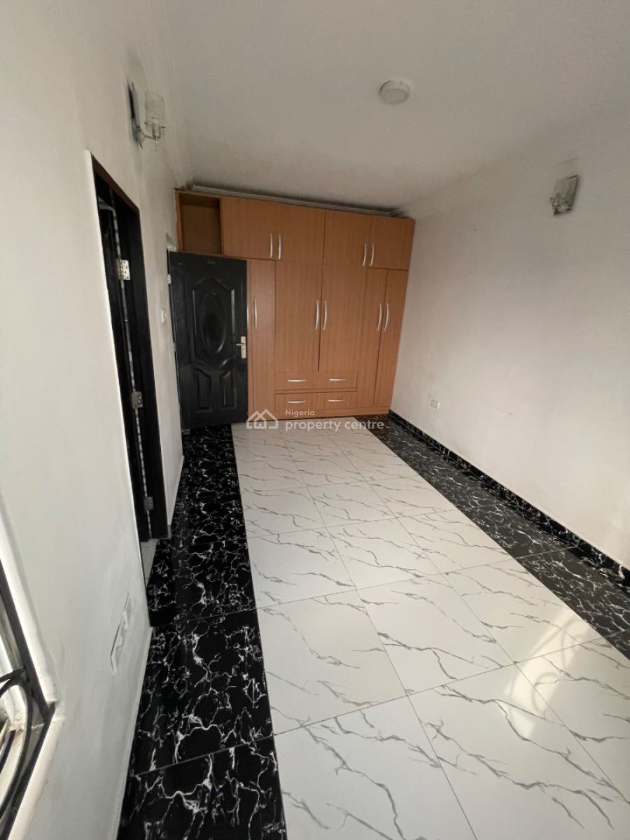 2 Bedroom Flat in a Fully Serviced Estate, Nike Art Gallery Road, Ikate Elegushi, Lekki, Lagos, Flat / Apartment for Sale