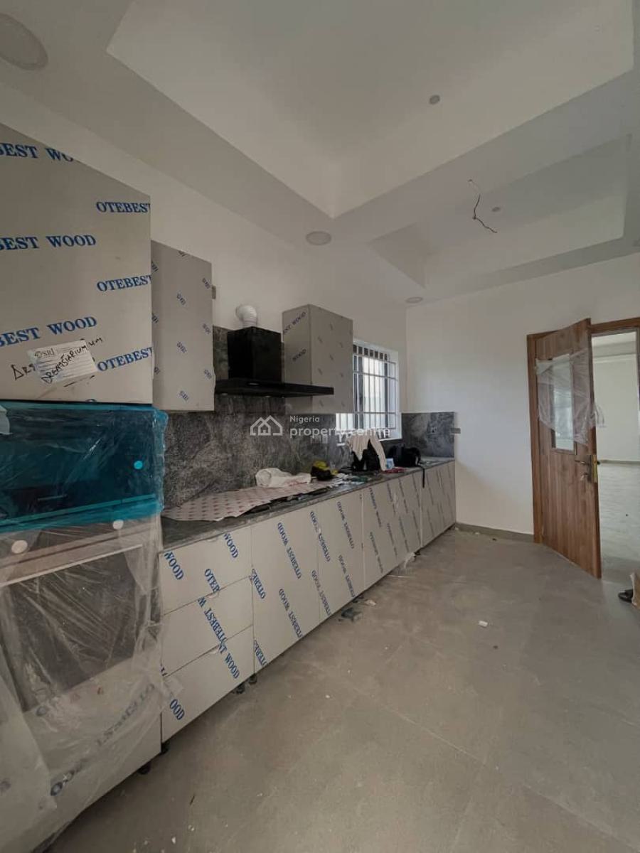 4 Bedroom Detached House Fully Fitted Kitchen Swimming Pool  Laundry R, Lekki Phase 1, Lekki, Lagos, Detached Duplex for Sale