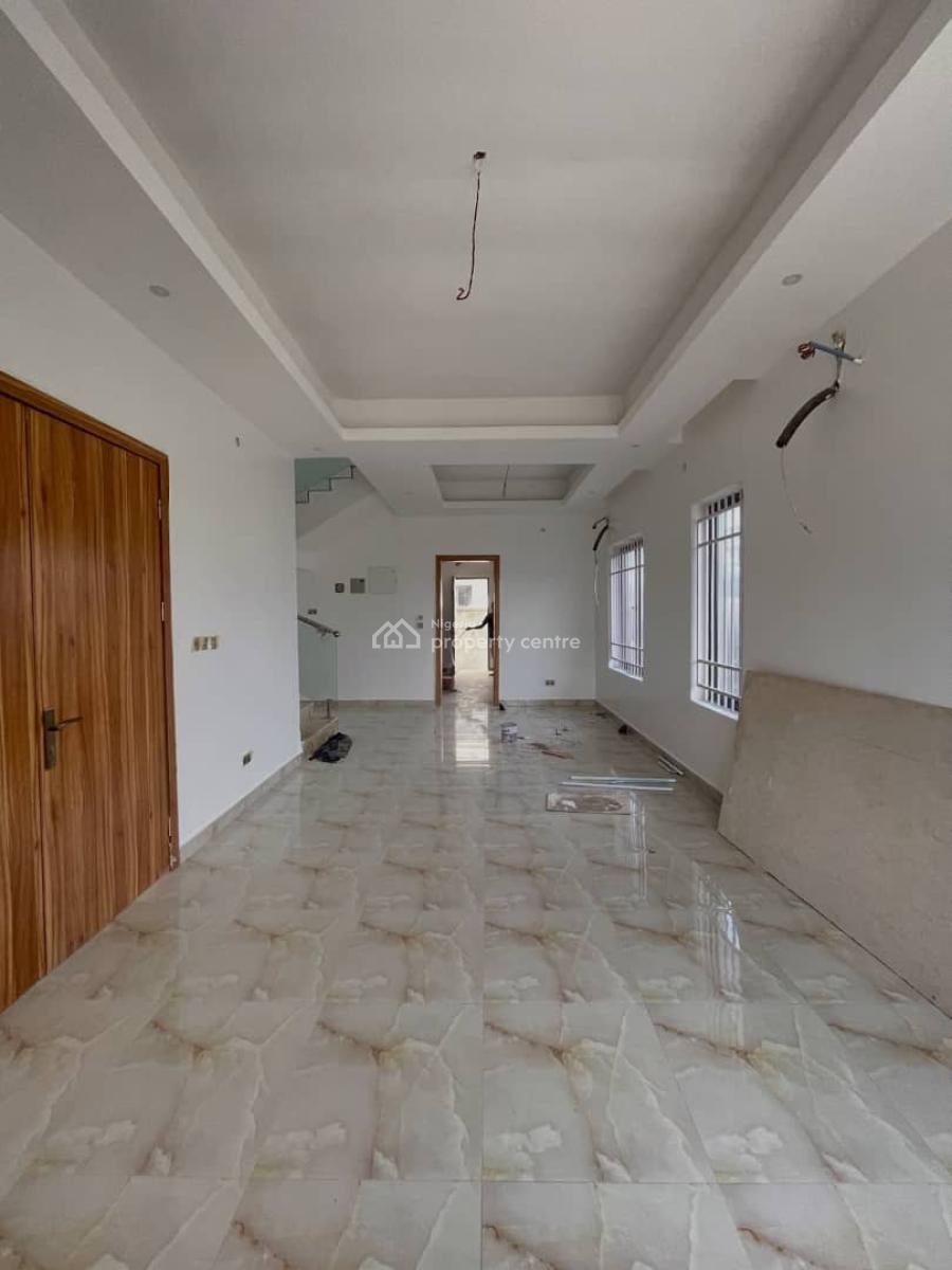 4 Bedroom Detached House Fully Fitted Kitchen Swimming Pool  Laundry R, Lekki Phase 1, Lekki, Lagos, Detached Duplex for Sale