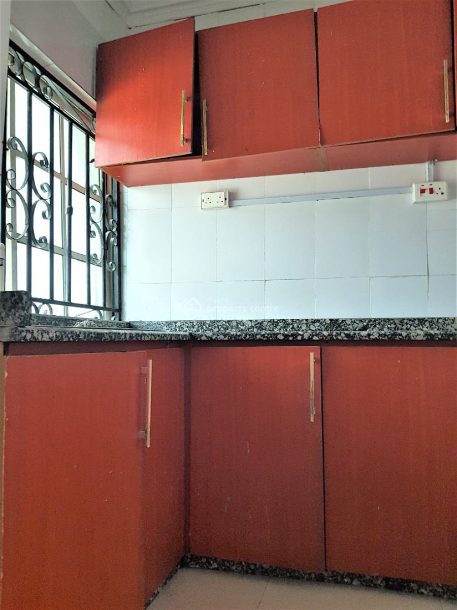 a Fine 2 Bedroom Flat in a Serene Neighbourhood, Off Lekki Beach Road, Jakande, Lekki, Lagos, Flat / Apartment for Rent