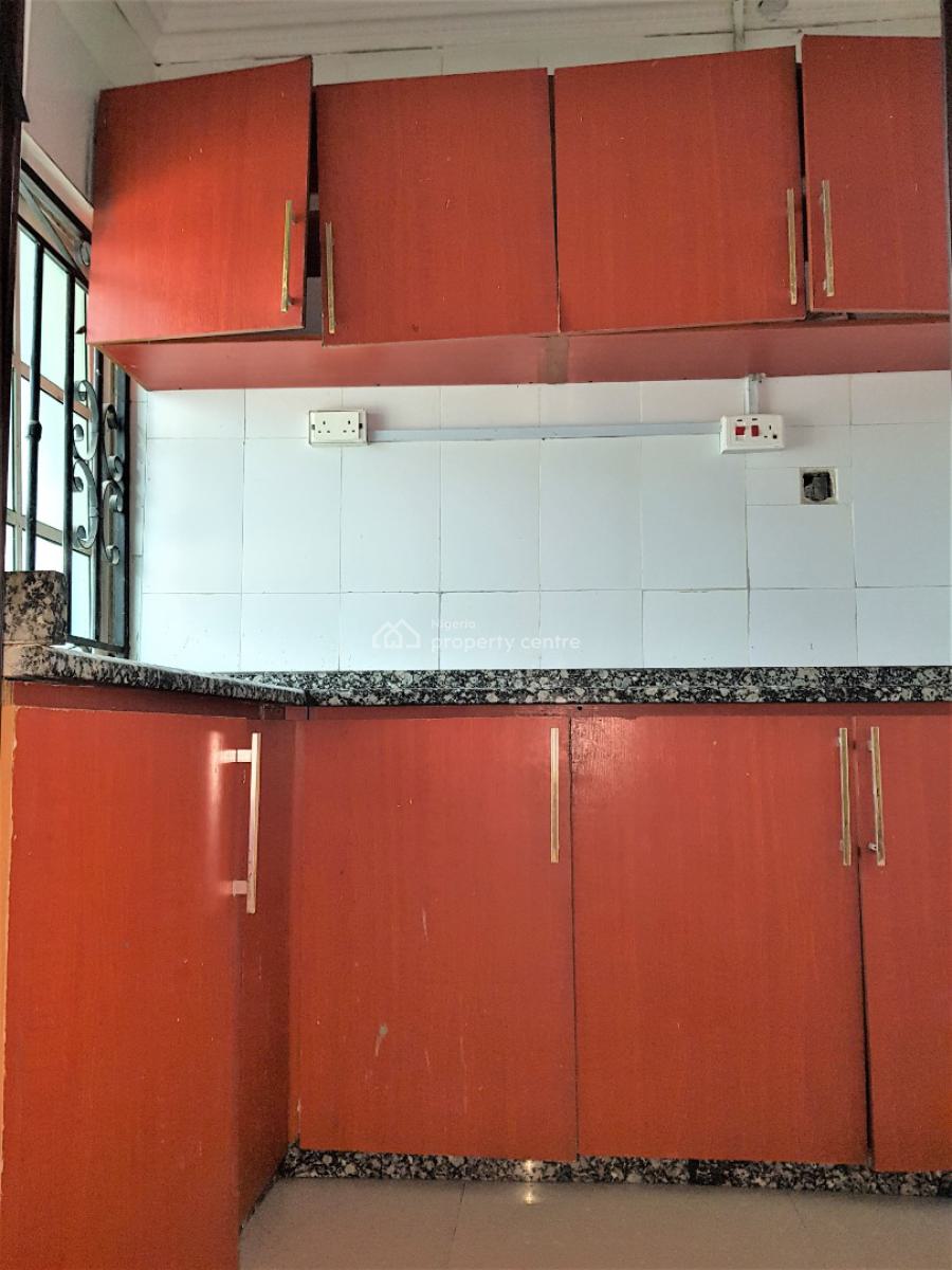 a Fine 2 Bedroom Flat in a Serene Neighbourhood, Off Lekki Beach Road, Jakande, Lekki, Lagos, Flat / Apartment for Rent