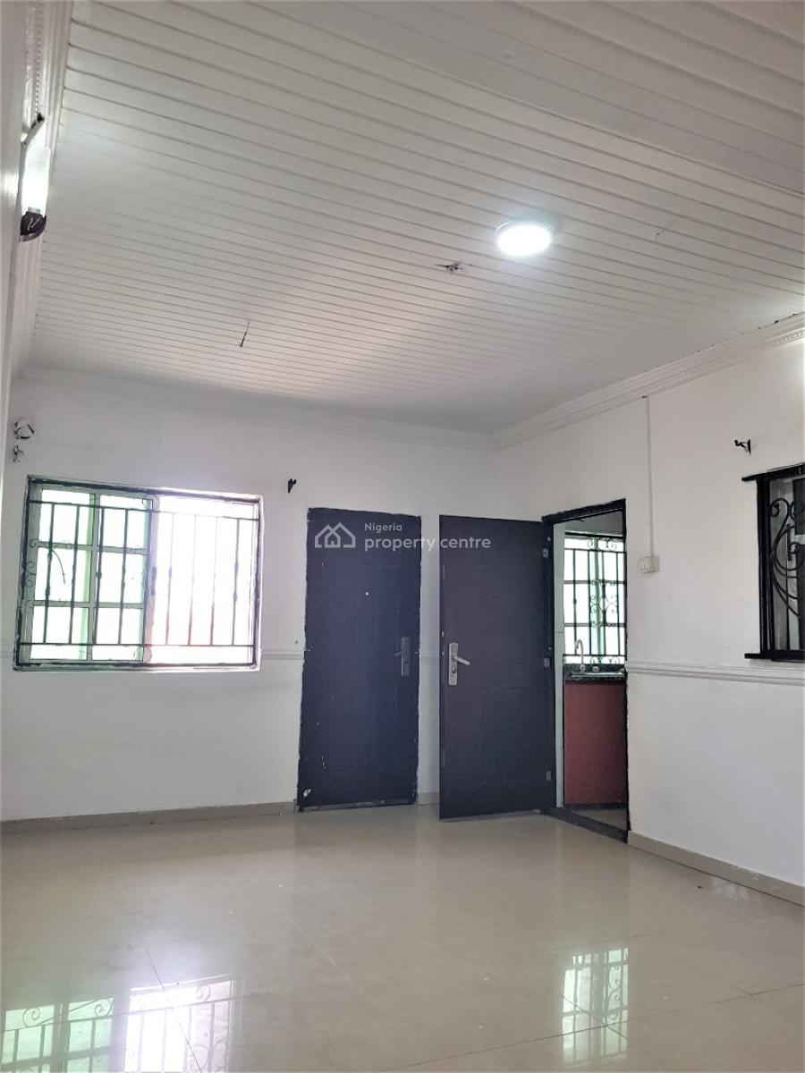 a Fine 2 Bedroom Flat in a Serene Neighbourhood, Off Lekki Beach Road, Jakande, Lekki, Lagos, Flat / Apartment for Rent