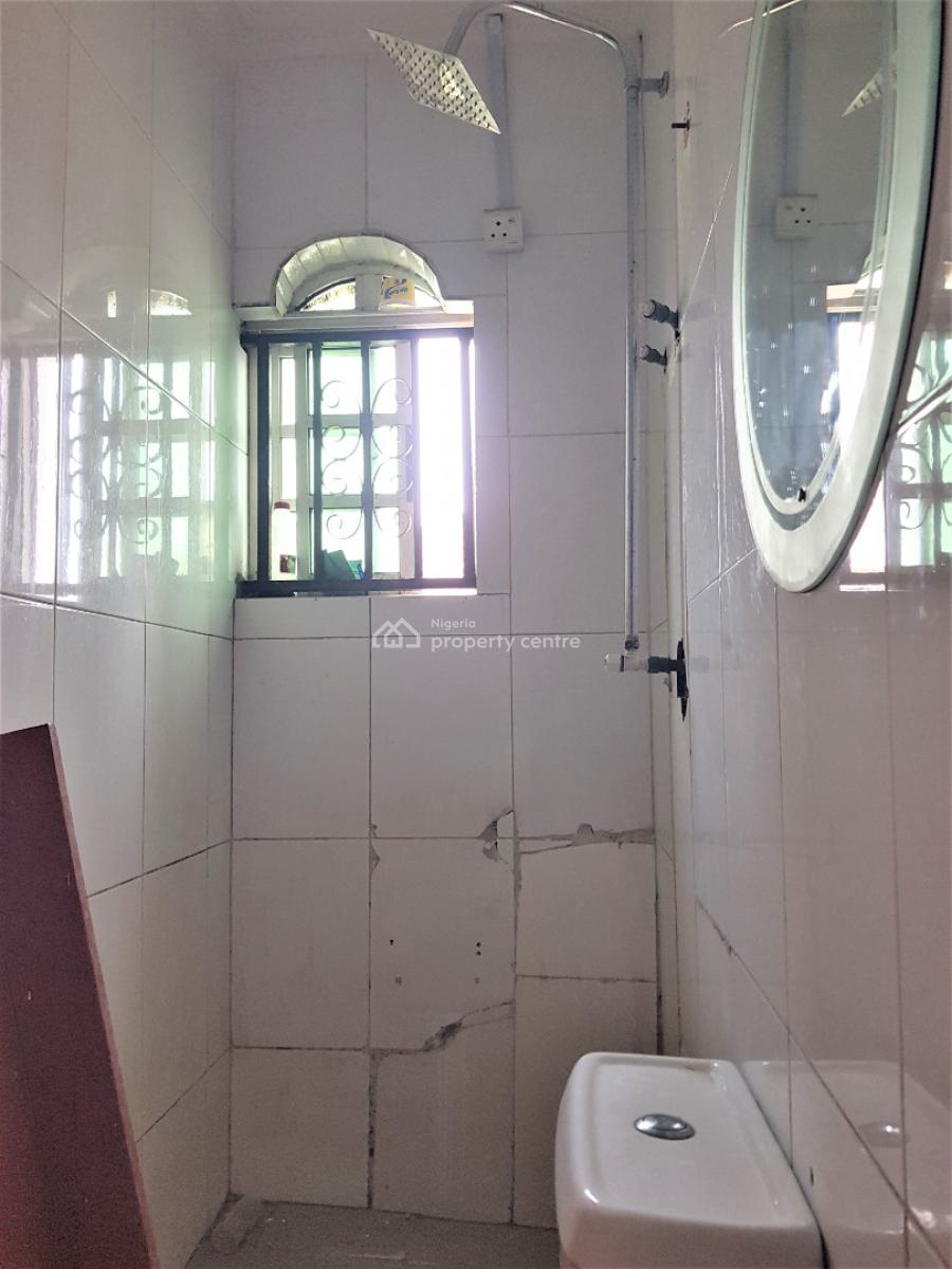 a Fine 2 Bedroom Flat in a Serene Neighbourhood, Off Lekki Beach Road, Jakande, Lekki, Lagos, Flat / Apartment for Rent