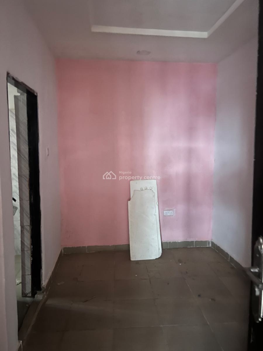 85sqm Shop Space, Trademore Estate Market, Lugbe District, Abuja, Shop for Sale