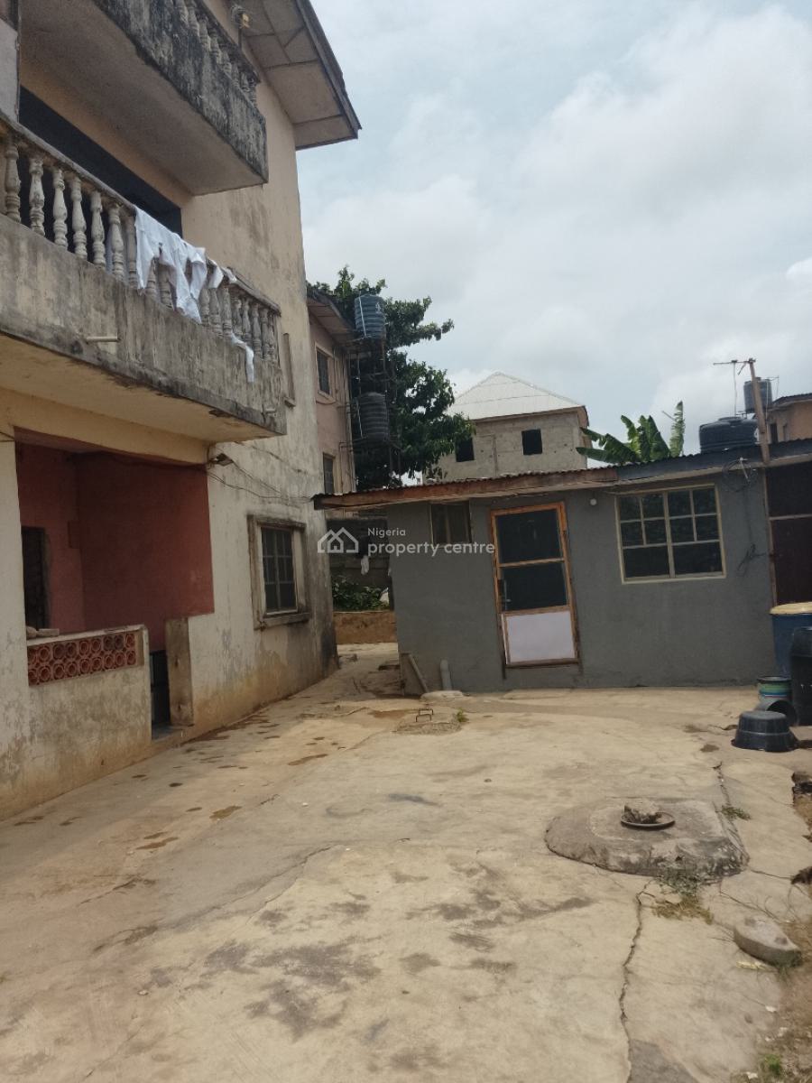 Double Fronted Development Land Measuring 850sqm Prime Location, Lagos Road, Ikorodu, Lagos, Mixed-use Land for Sale