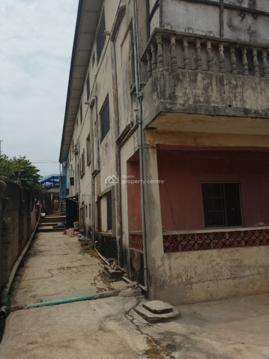 Double Fronted Development Land Measuring 850sqm Prime Location, Lagos Road, Ikorodu, Lagos, Mixed-use Land for Sale
