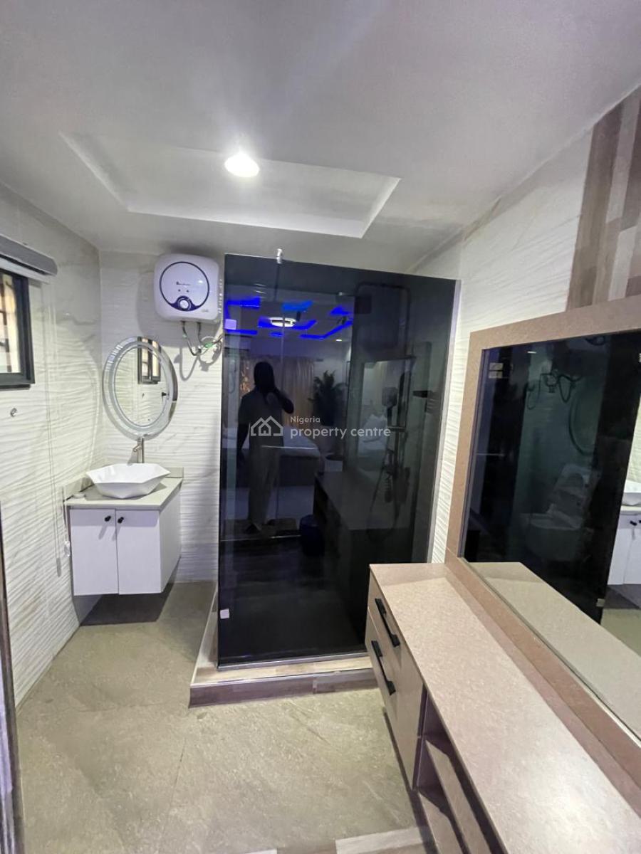 Luxury 3bedroom Furnished Apartment, Adekunle, Yaba, Lagos, Flat / Apartment Short Let