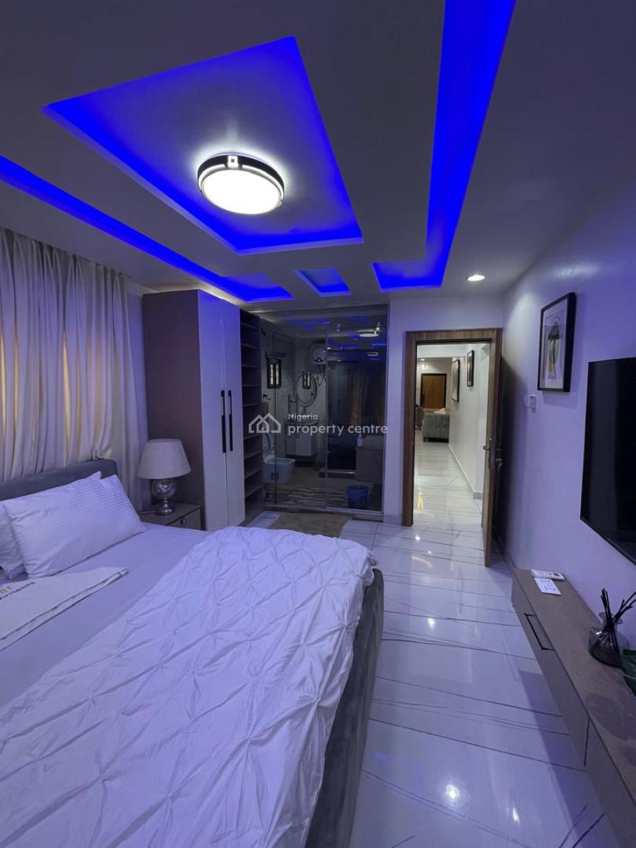 Luxury 3bedroom Furnished Apartment, Adekunle, Yaba, Lagos, Flat / Apartment Short Let
