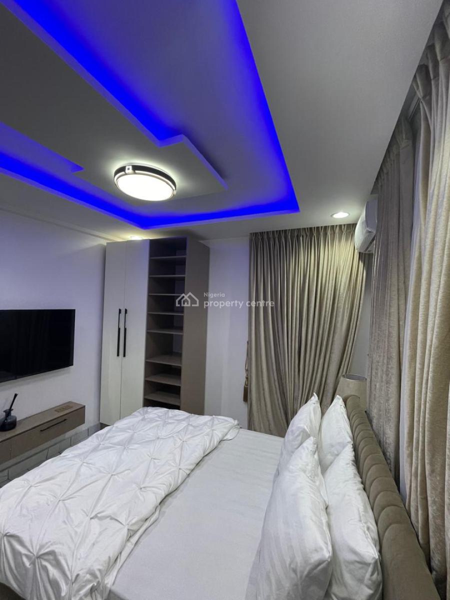 Luxury 3bedroom Furnished Apartment, Adekunle, Yaba, Lagos, Flat / Apartment Short Let