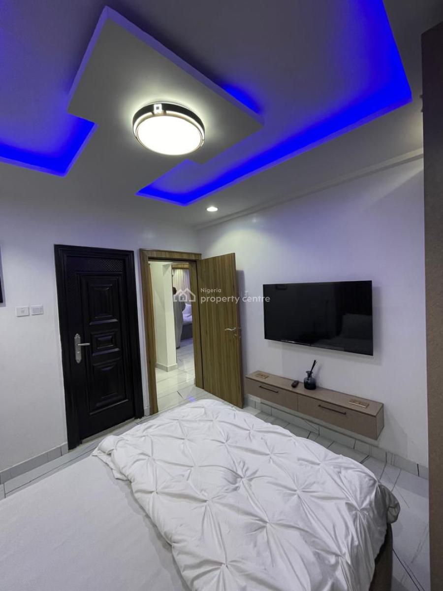 Luxury 3bedroom Furnished Apartment, Adekunle, Yaba, Lagos, Flat / Apartment Short Let