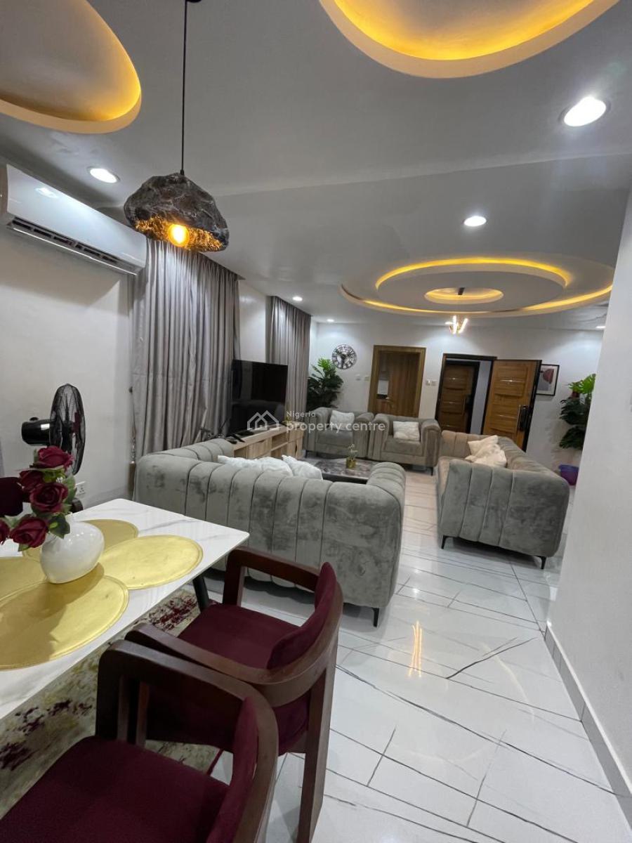 Luxury 3bedroom Furnished Apartment, Adekunle, Yaba, Lagos, Flat / Apartment Short Let