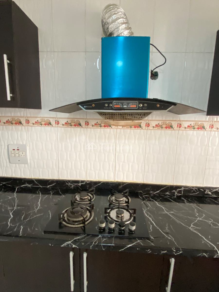 Luxury Spacious 3 Bedroom Flat Awaits You, Orchid Road , Royal Pine Estate, Lekki, Lagos, Flat / Apartment for Rent