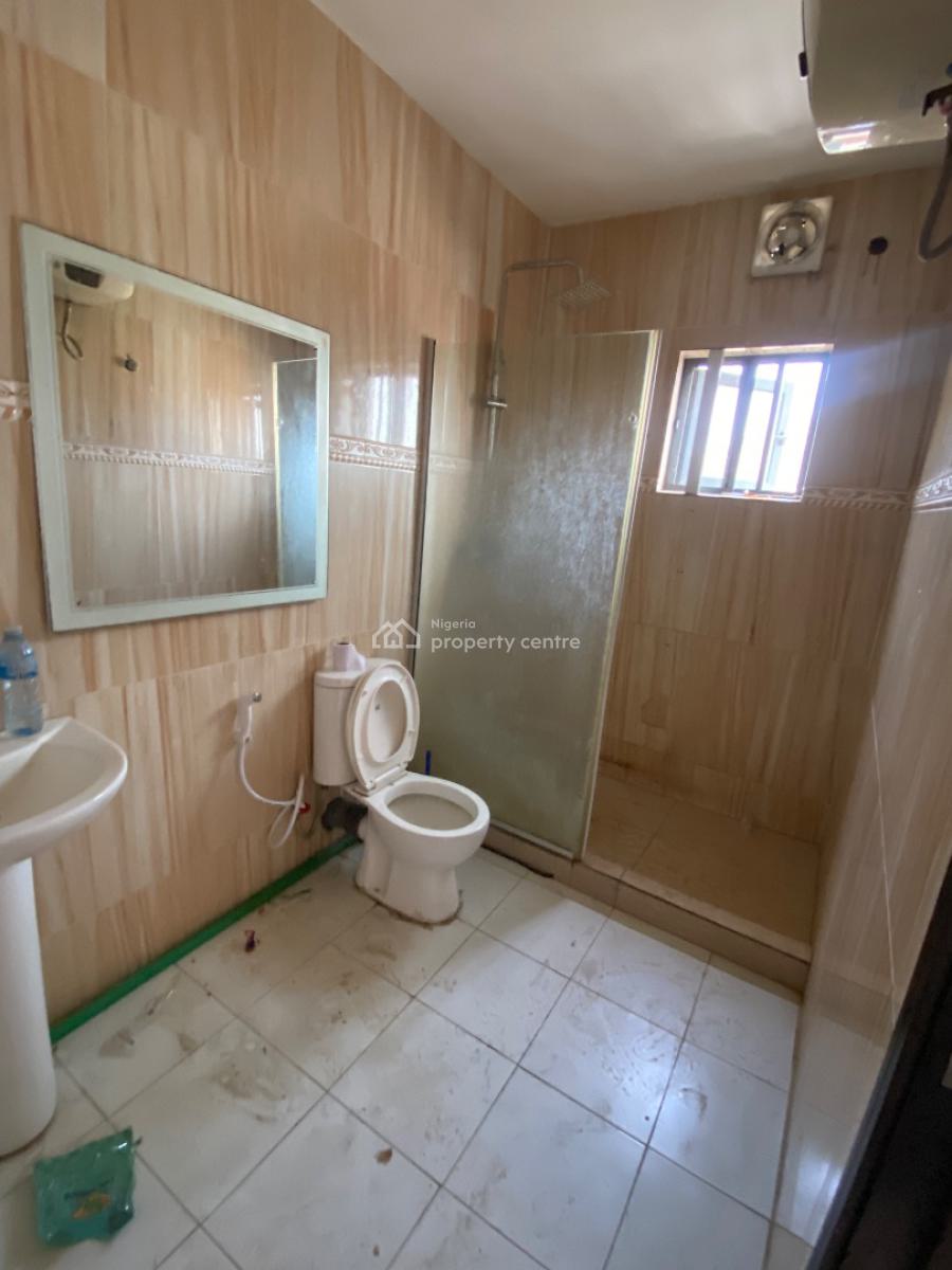 Luxury Spacious 3 Bedroom Flat Awaits You, Orchid Road , Royal Pine Estate, Lekki, Lagos, Flat / Apartment for Rent