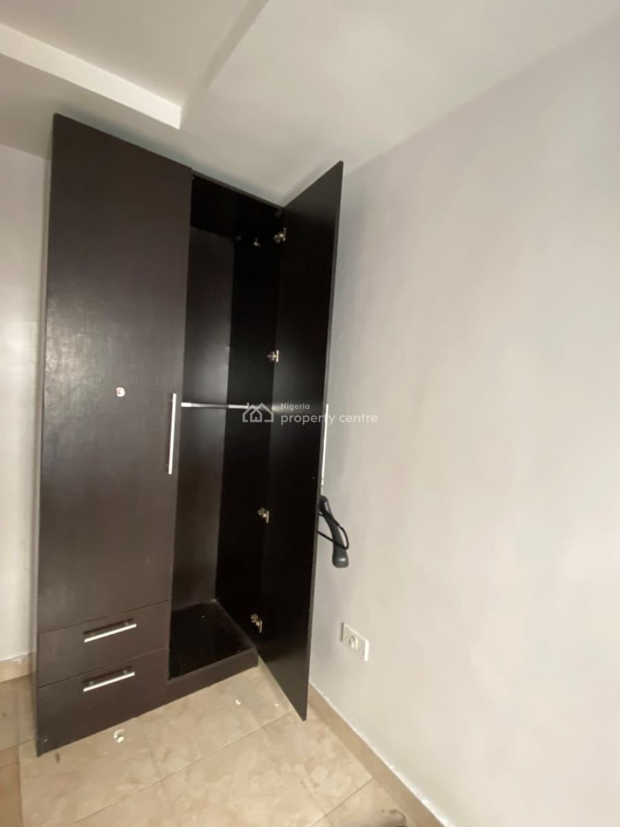 Luxury Spacious 3 Bedroom Flat Awaits You, Orchid Road , Royal Pine Estate, Lekki, Lagos, Flat / Apartment for Rent