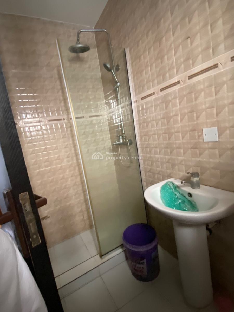 Luxury Spacious 3 Bedroom Flat Awaits You, Orchid Road , Royal Pine Estate, Lekki, Lagos, Flat / Apartment for Rent