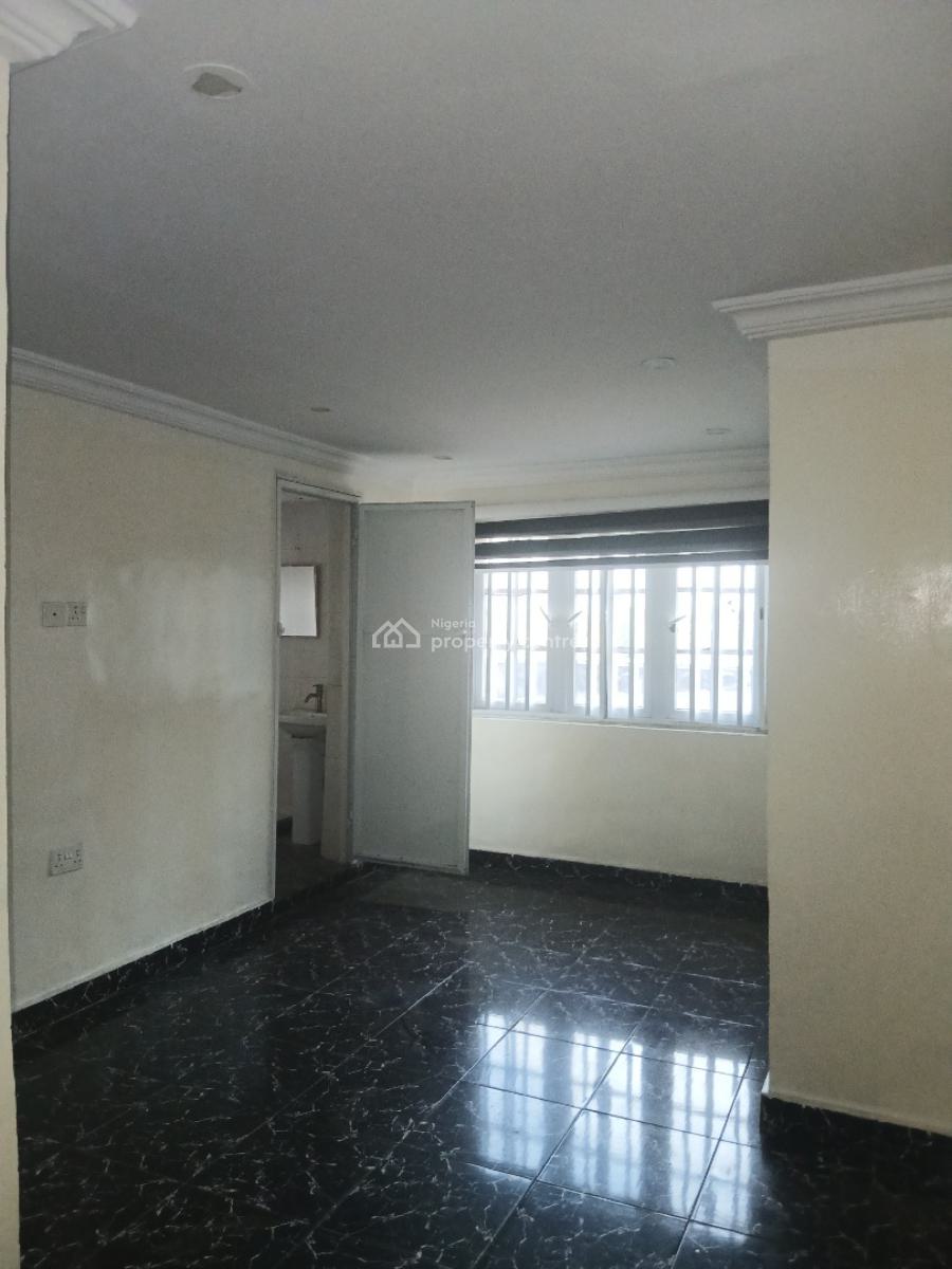 Fine Lovely 3bedroom, Yaba, Lagos, Flat / Apartment for Rent