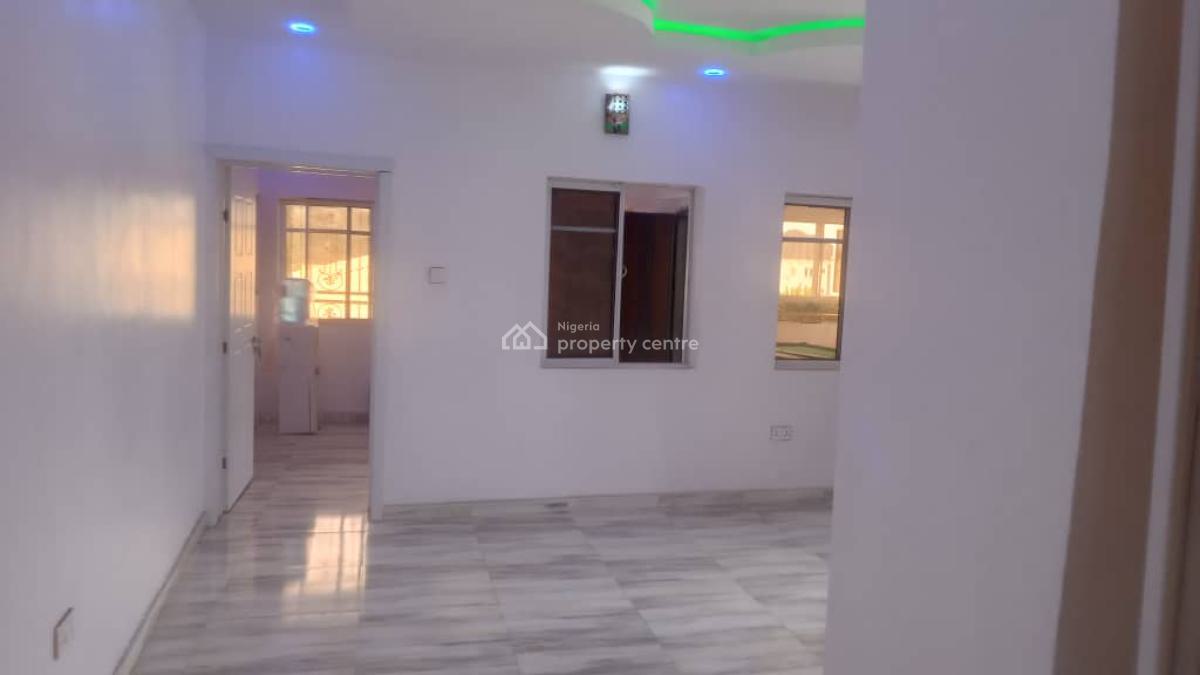 Serviced 4bedroom Penthouse Flat, Estate, Sangotedo, Ajah, Lagos, Flat / Apartment for Rent