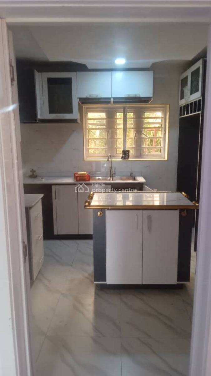 Serviced 4bedroom Penthouse Flat, Estate, Sangotedo, Ajah, Lagos, Flat / Apartment for Rent